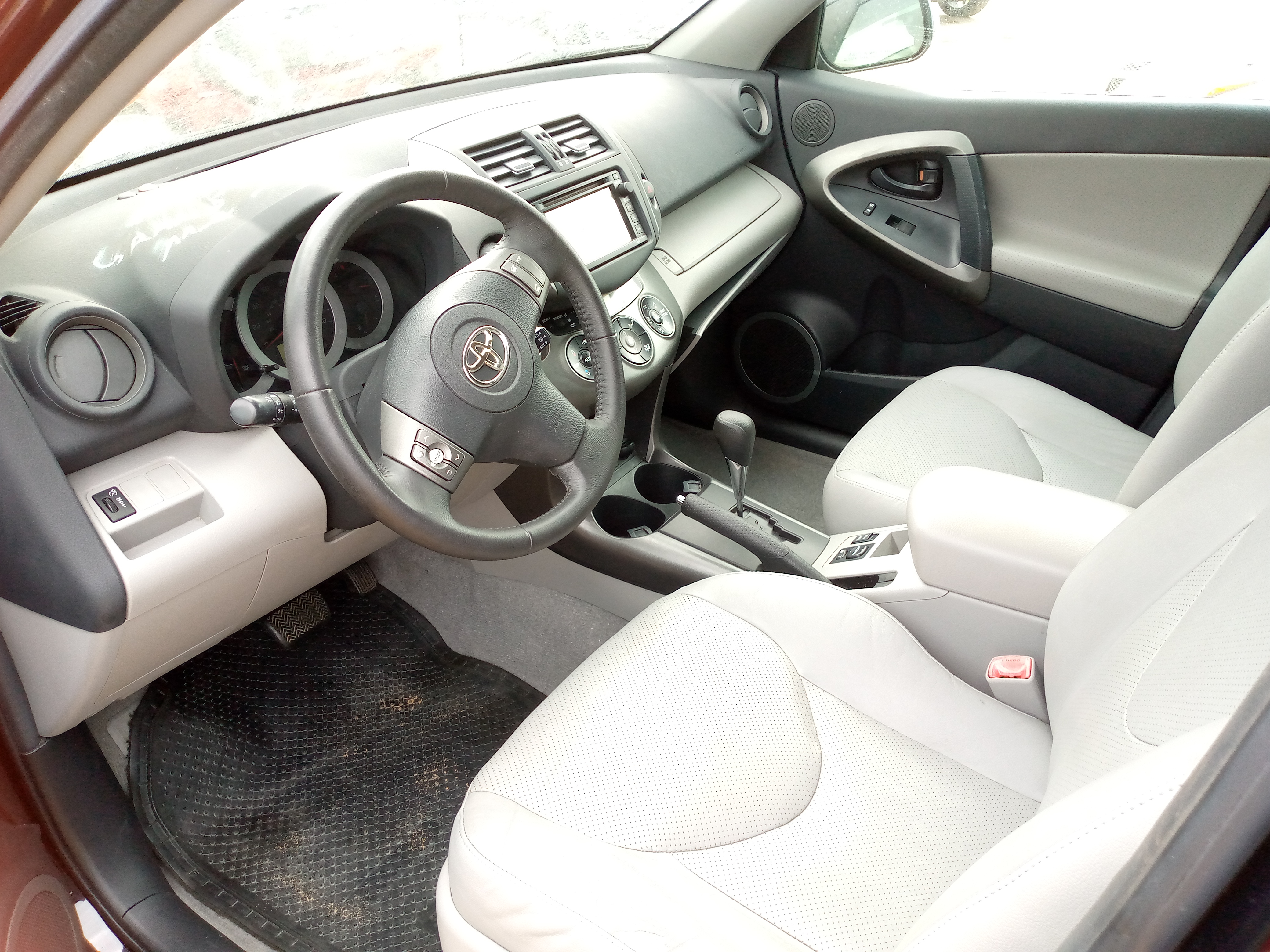 vente des véhicules venus d'Europe et d'Amérique