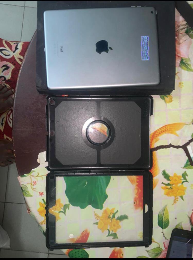 iPad air 1 quasi neuf