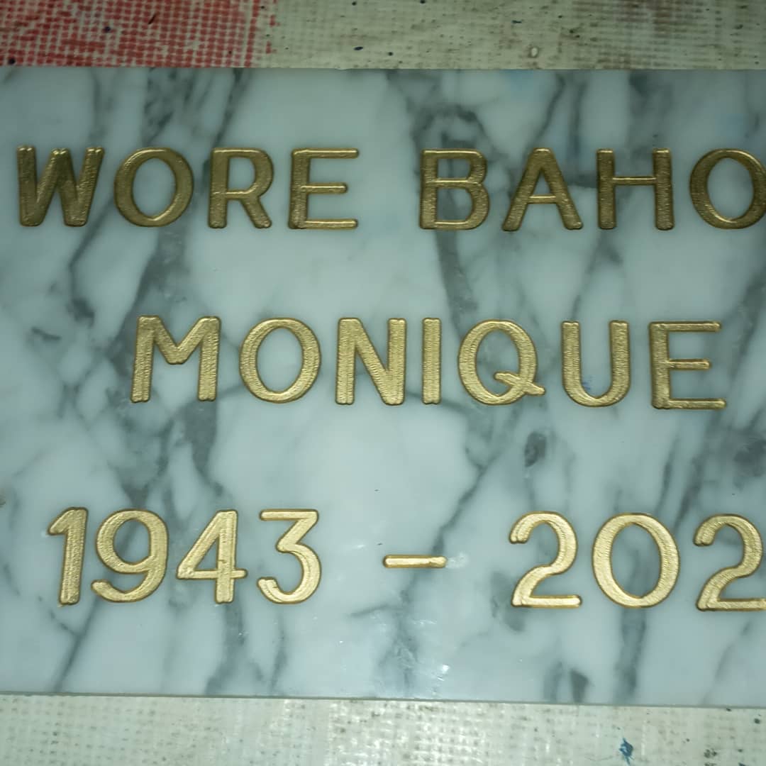 GRAVURE ET IMPRESSION SUR MARBRE-GRANITE-PLEXIGLAS GRAVURE ET IMPRESSION SUR MARBRE-GRANITE-PLEXIGLAS