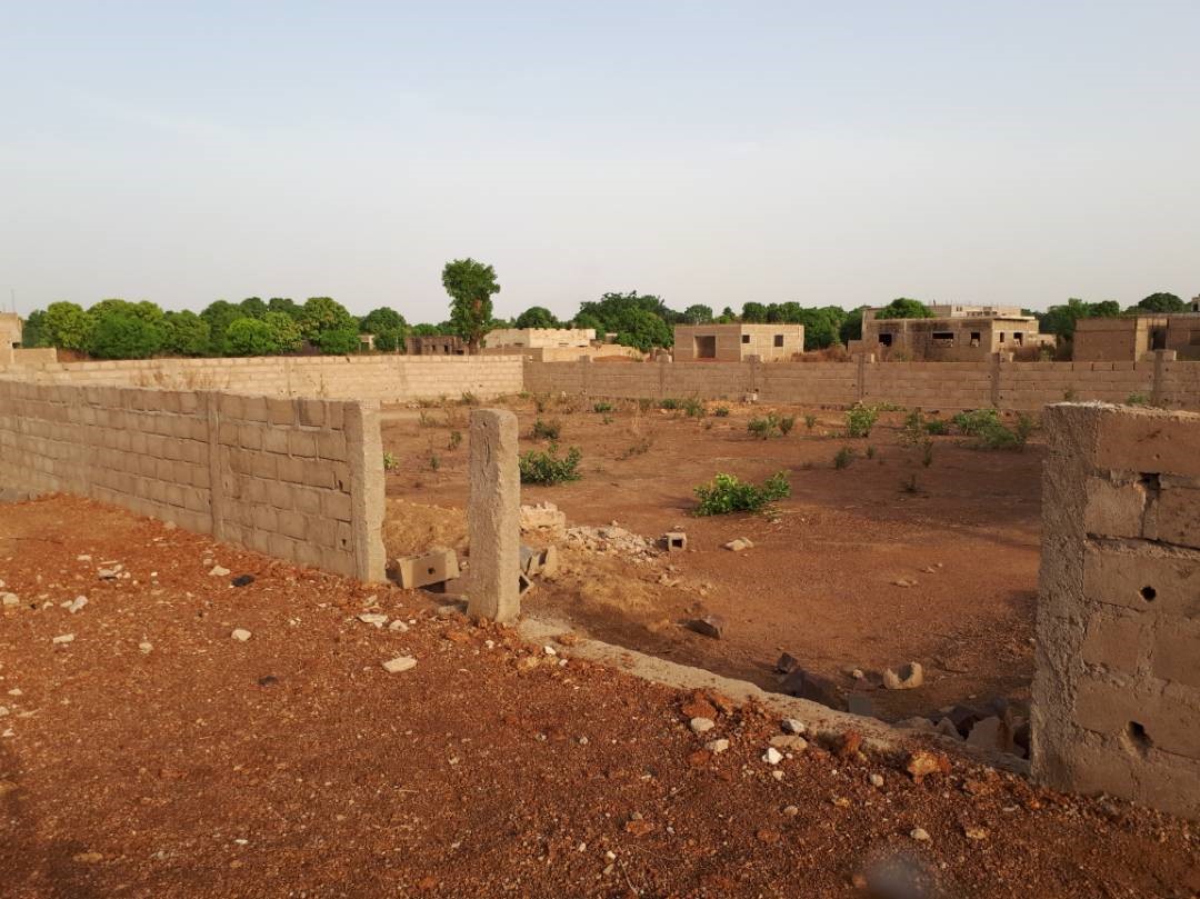 2 PARCELLES  A VENDRE  A KOBOLA COURA  600M2