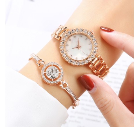 Montre avec bracelets de luxe