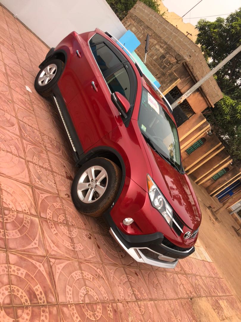 entreprise AKDR mali commerce général international partenariat vente achats locations fournitures tout matériels Toyota rav4