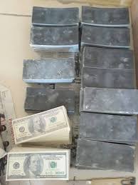 SSD UNIVERSEL PK58 COMPACT EUROS & DOLLARS