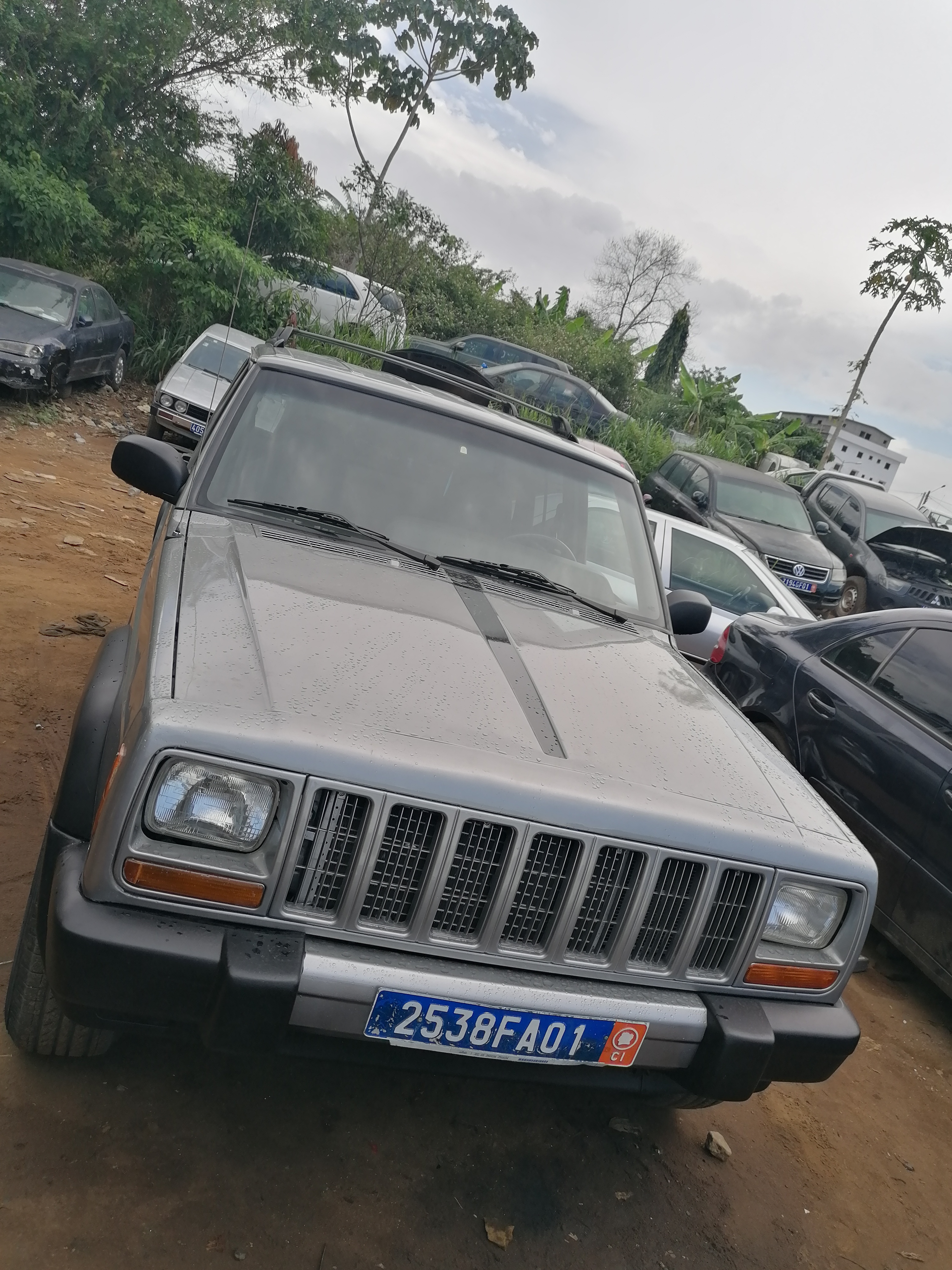 JEEP CHEROKEE 4X4 ESSENCE BOÎTE AUTOMATIQUE