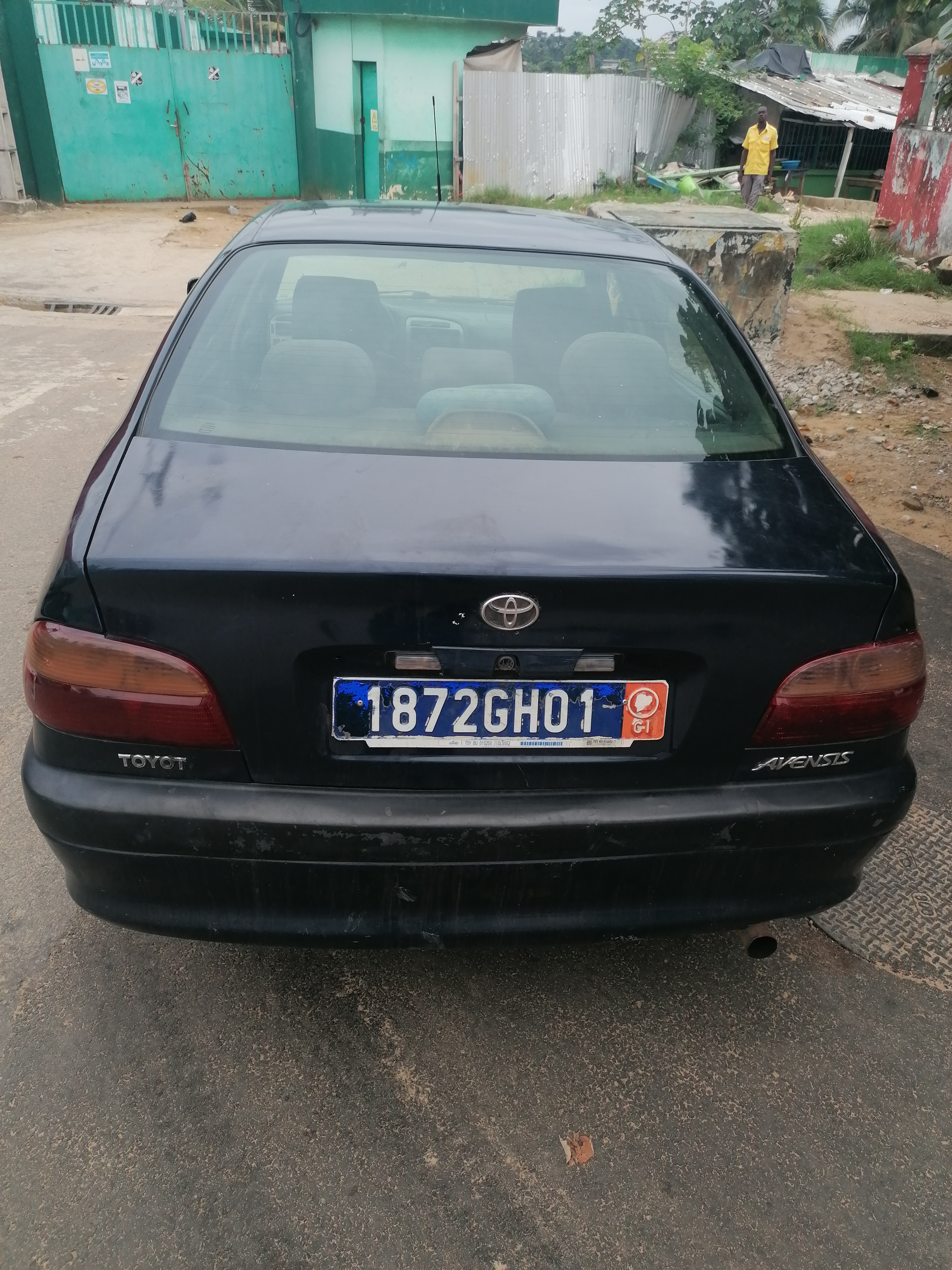 TOYOTA AVENSIS ANNÉE 2003 ESSENCE BOÎTE MANUELLE