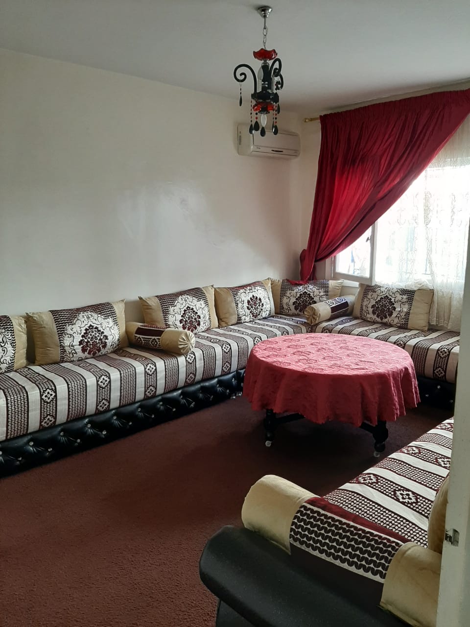 Location d'un appartement meublé à  Agdal