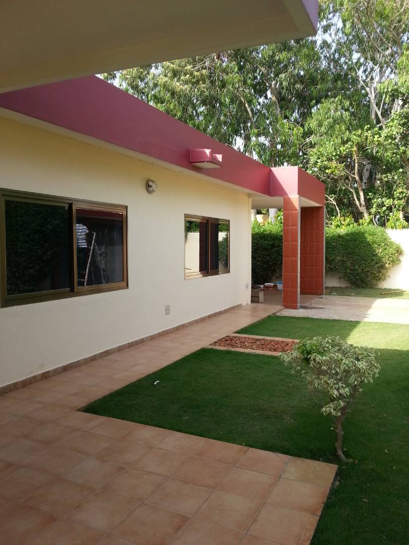 Location d’une maison à piscine et jardin Location d’une maison à piscine et jardin