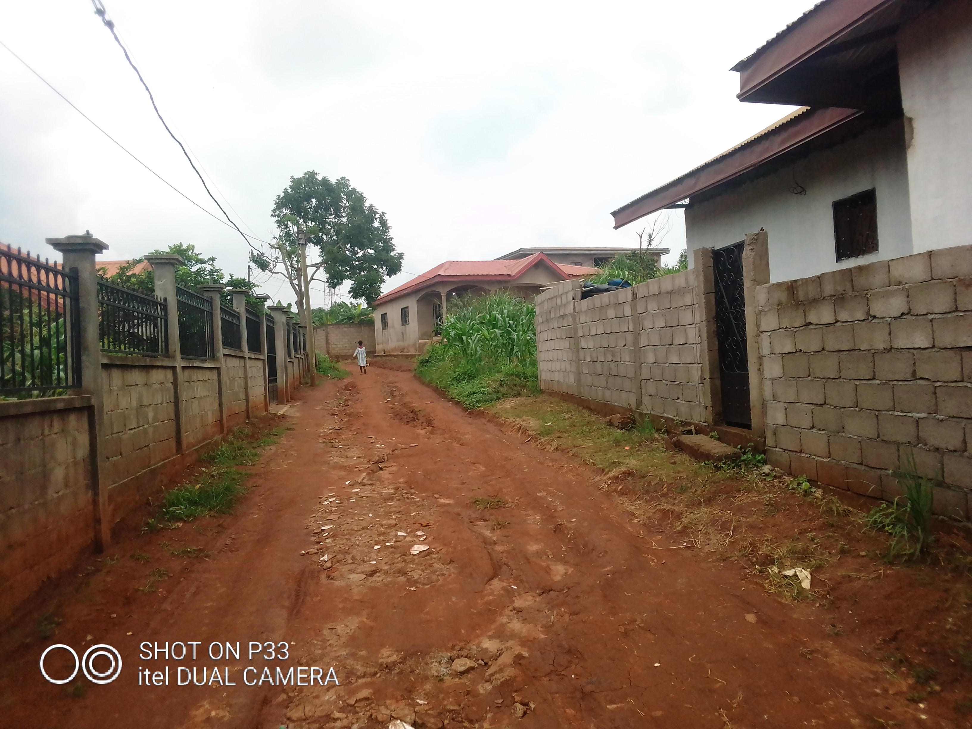 Terrain titré et loti à Odza