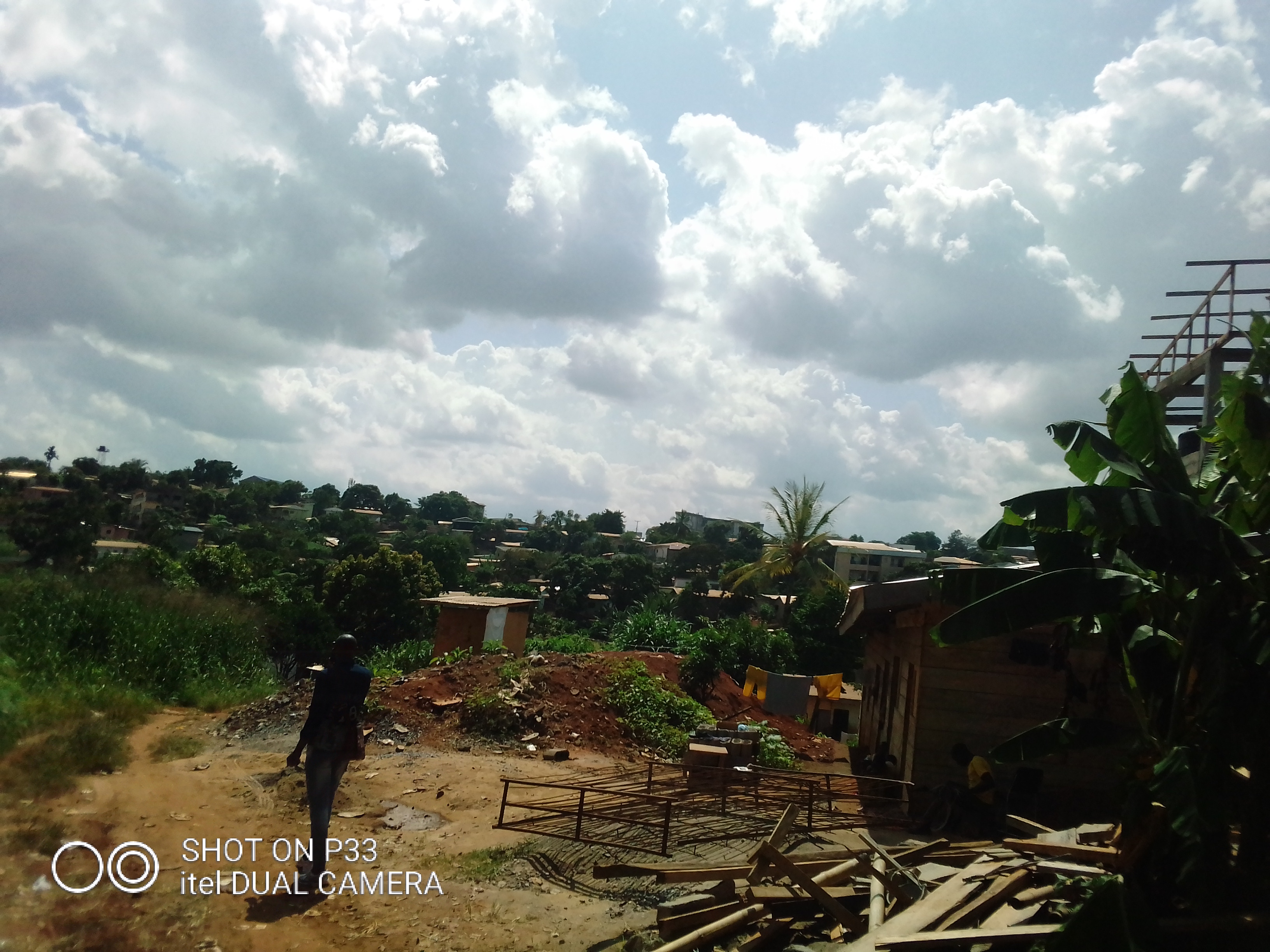 Terrain titré et loti à Mvan