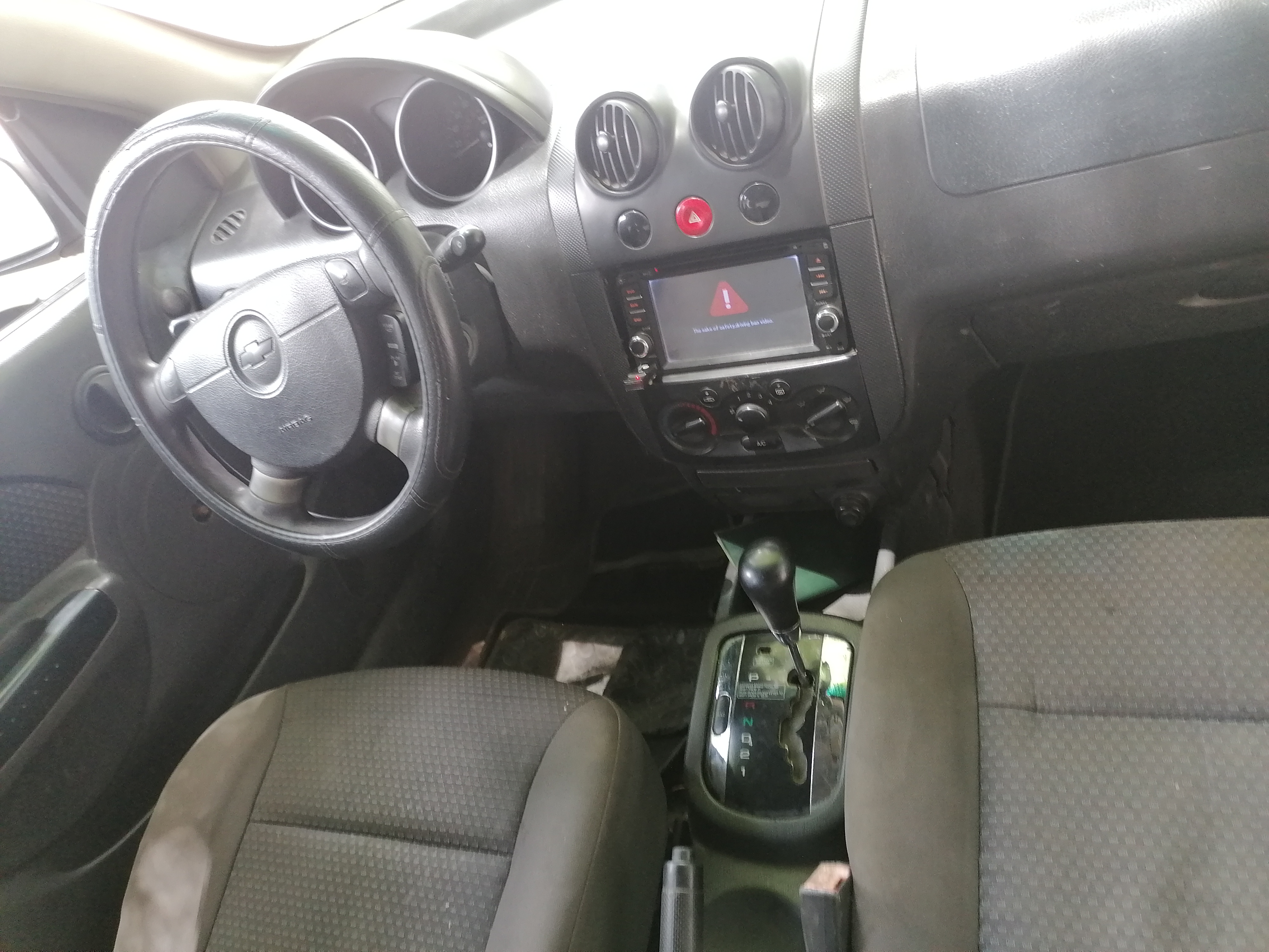 CHEVROLET AVEO ANNÉE 2007 ESSENCE BOÎTE AUTOMATIQUE