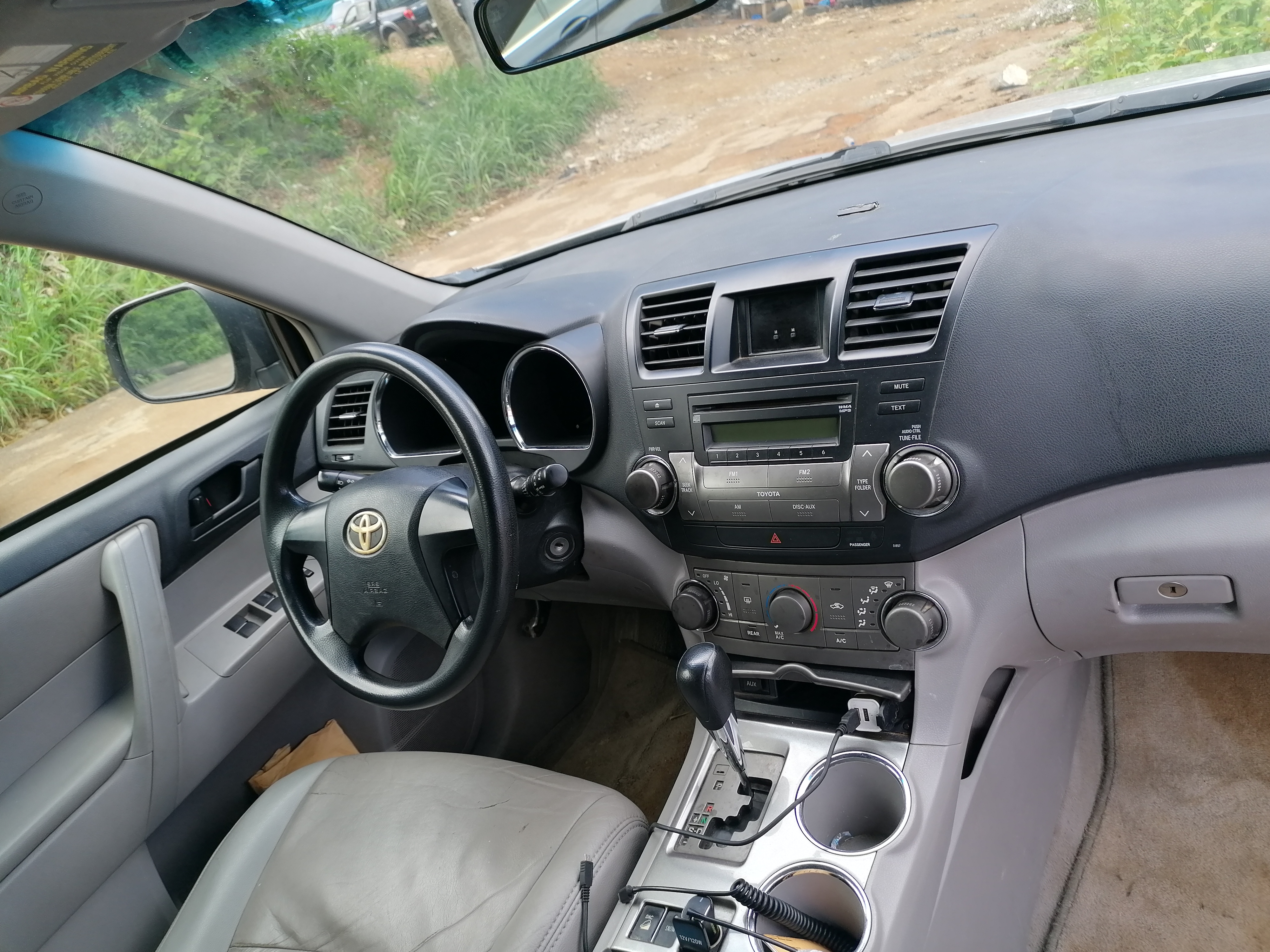 TOYOTA HITLANDER ESSENCE BOÎTE AUTOMATIQUE