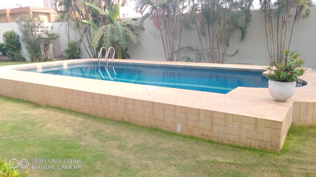 Location d’une maison à piscine et jardin Location d’une maison à piscine et jardin