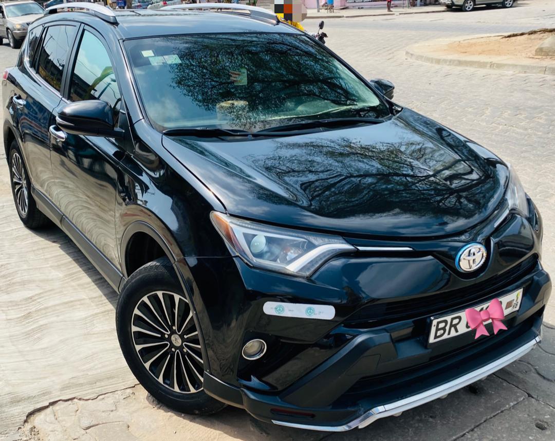 Vente urgente d'une sublime TOYOTA RAV4 2017