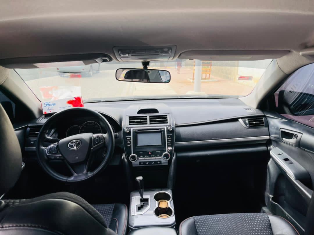 Vente d'une sublime TOYOTA CAMRY 2014