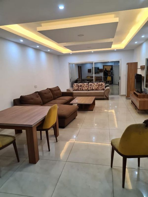 Abidjan Zone4 vente immeuble tout meublé r+10 en mezzanine