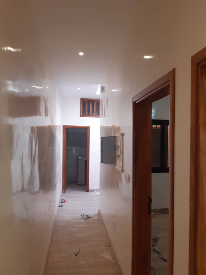 Très belle studio à louer aux Almadie2 keur Massar Très belle studio à louer aux Almadie2 keur Massar