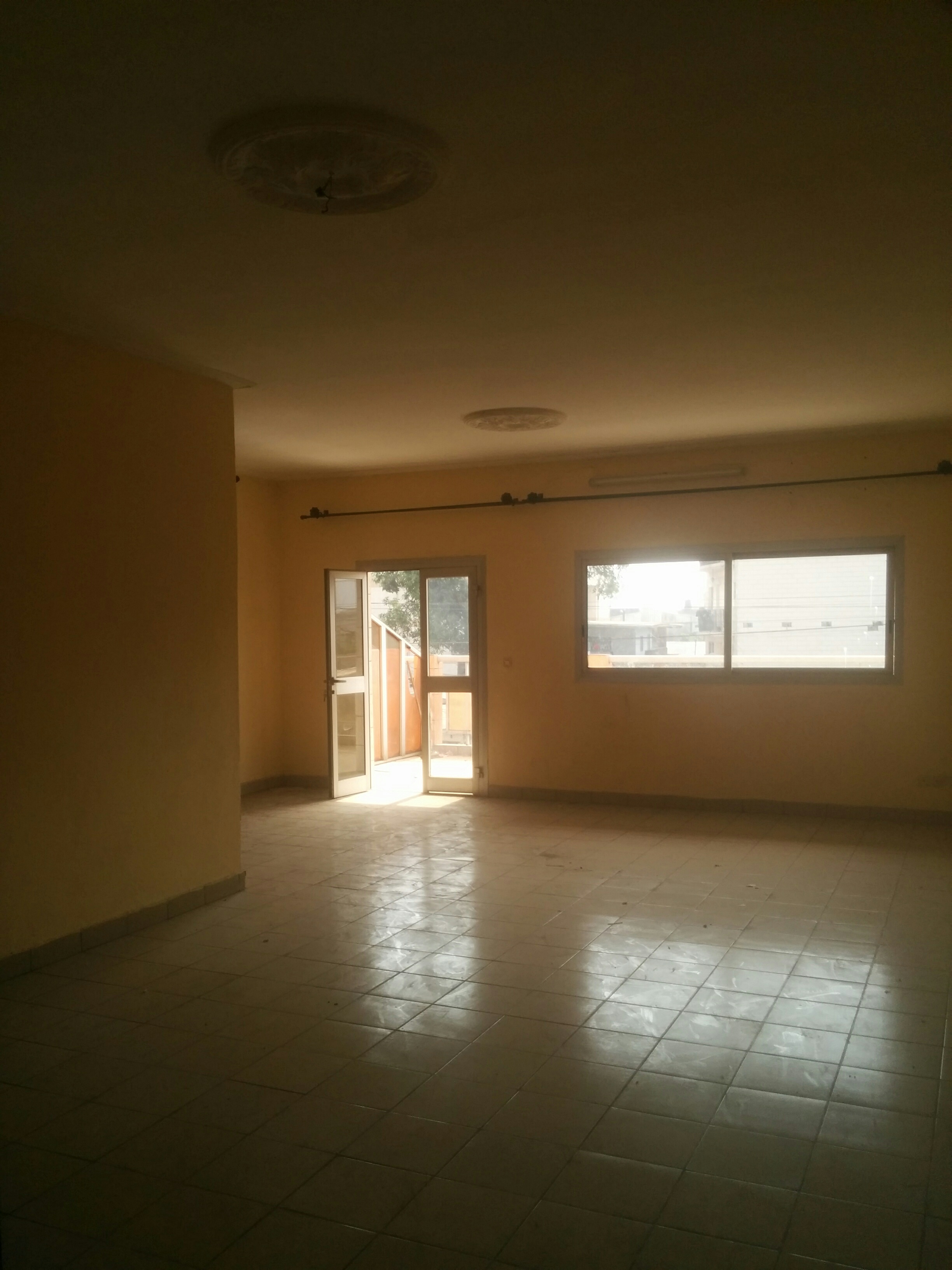 location appartement 09 pièces_douala