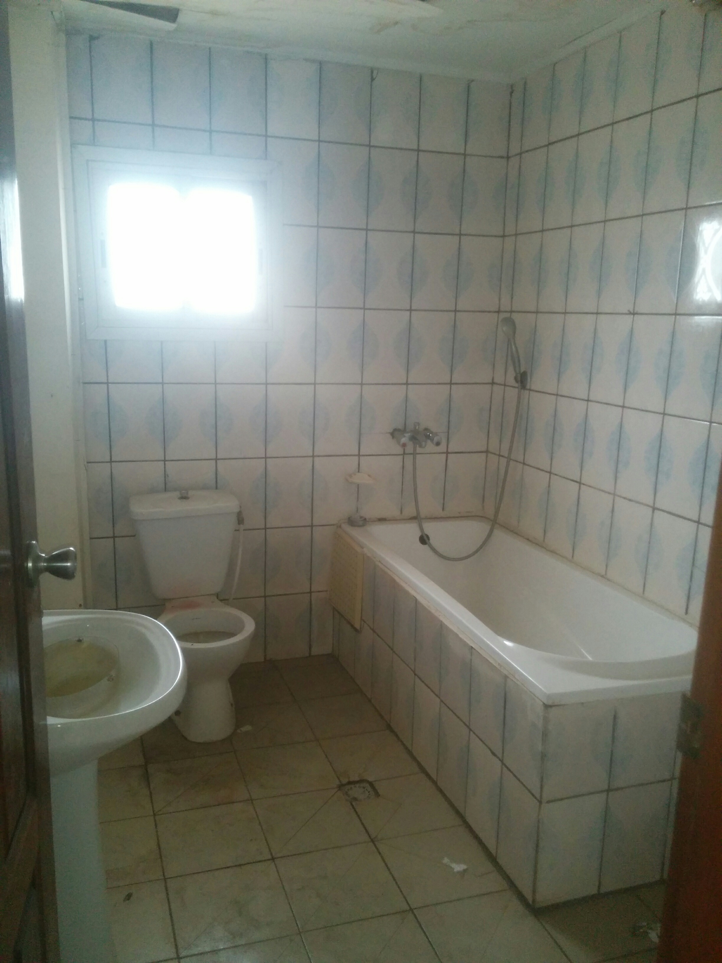 location appartement 09 pièces_douala