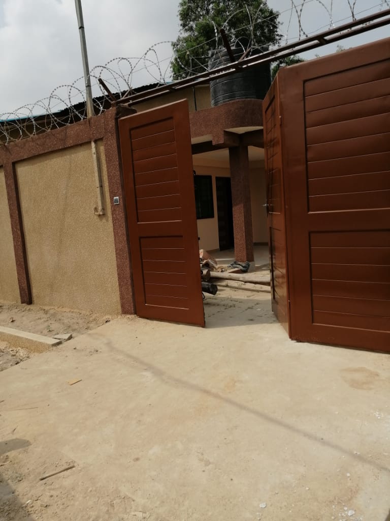 vente villa luxueuse avec TITRE foncier à calavi womey