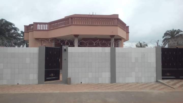 vente villa R+1 luxueuse à Djèvali Misérété Porto-Novo vente villa R+1 luxueuse à Djèvali Misérété Porto-Novo