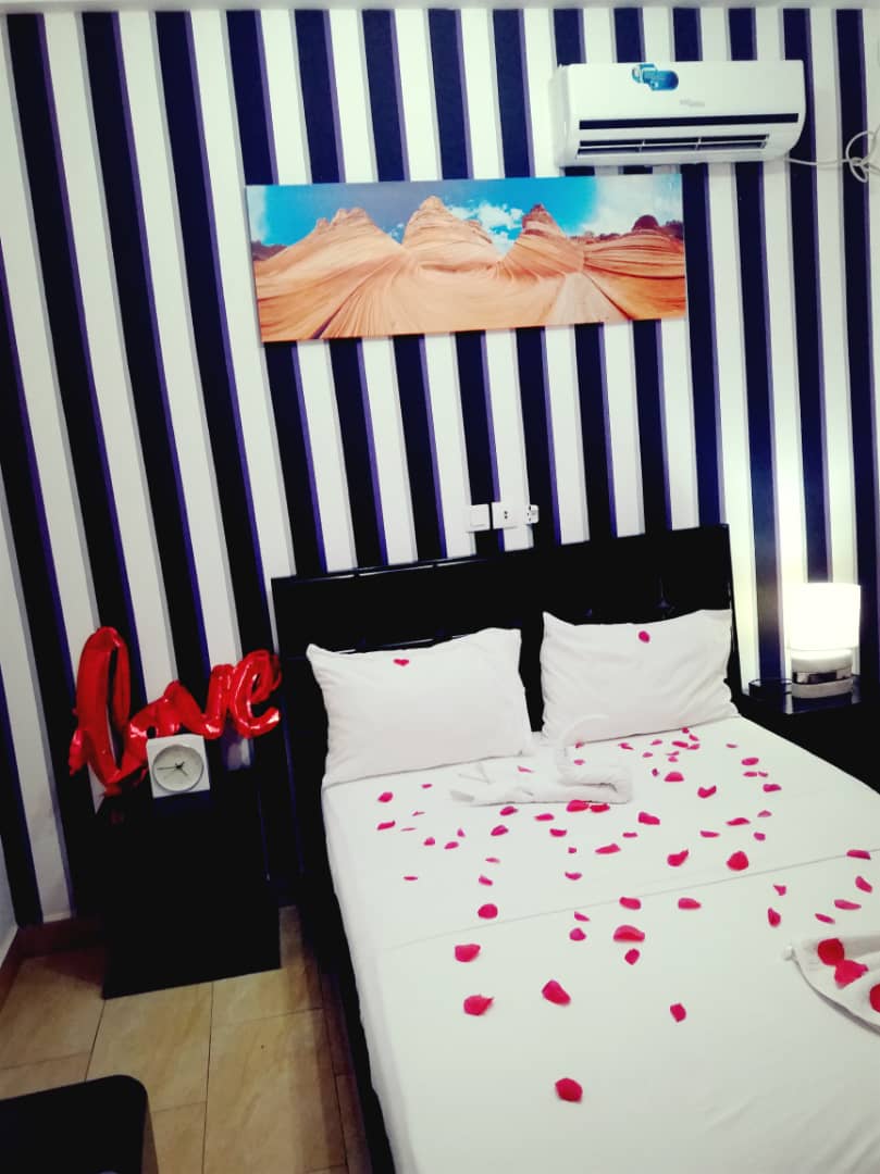 Studio Meublé HAUT Standing à louer à Ndogbong Studio Meublé HAUT Standing à louer à Ndogbong