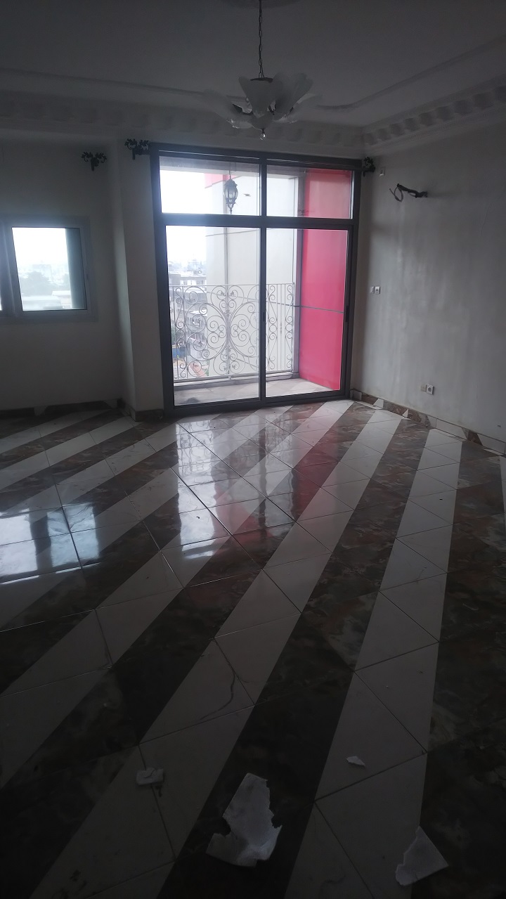 Bureau Haut Standing à louer à Bonamoussadi