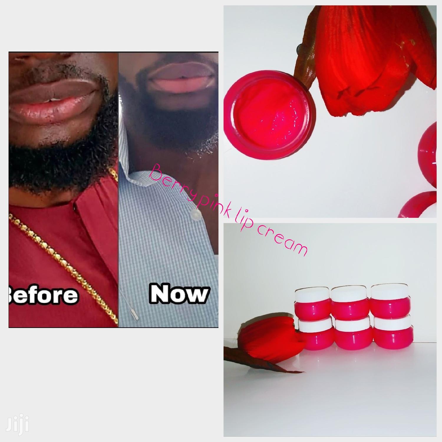 gaine amincissante, masque noir visage, produits lèvres roses