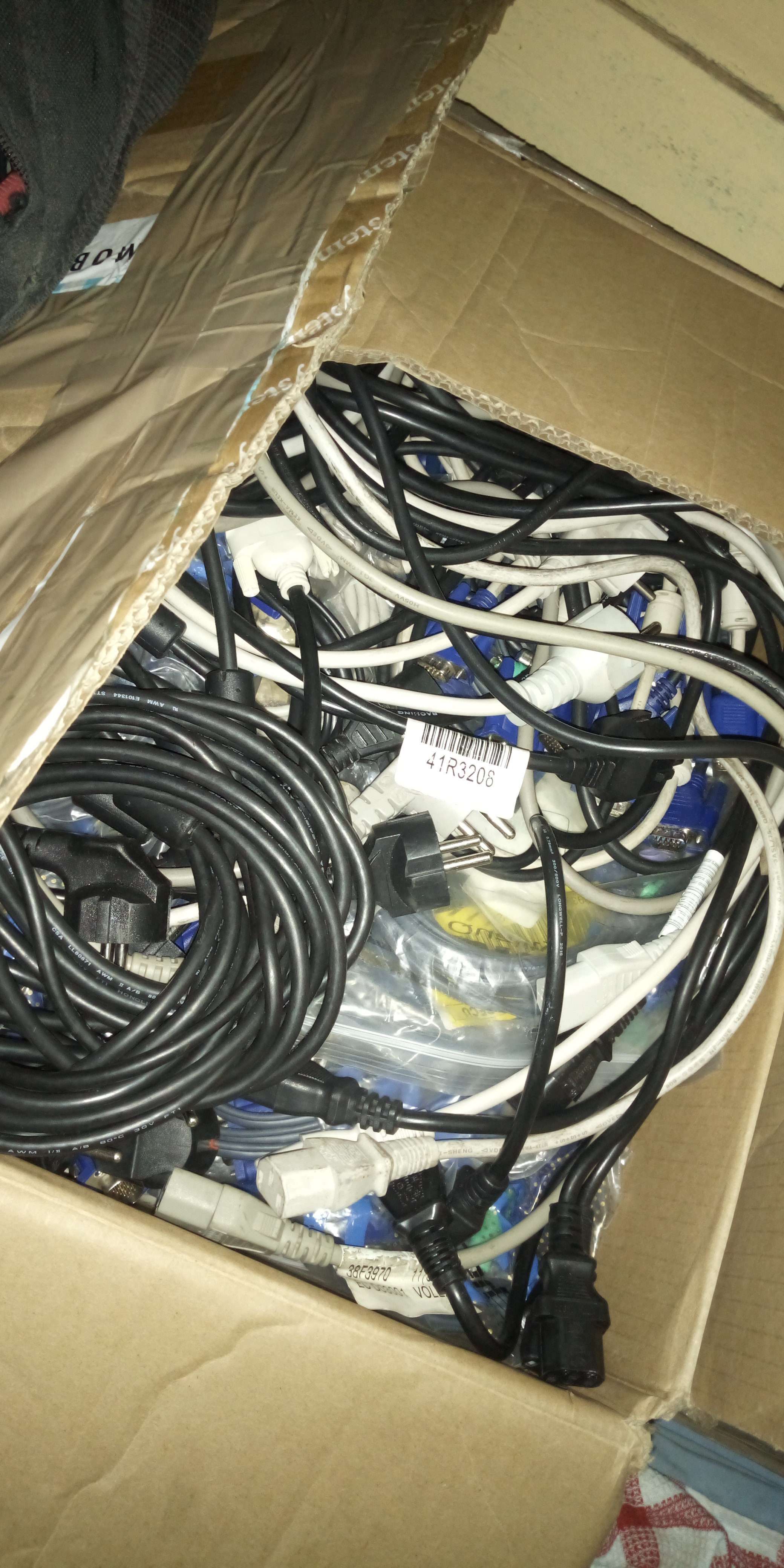 cable VGA , AC ,DVI cable VGA , AC ,DVI