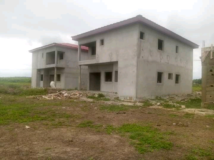 Nouveau autoroute de bassam duplex de 5 pièces