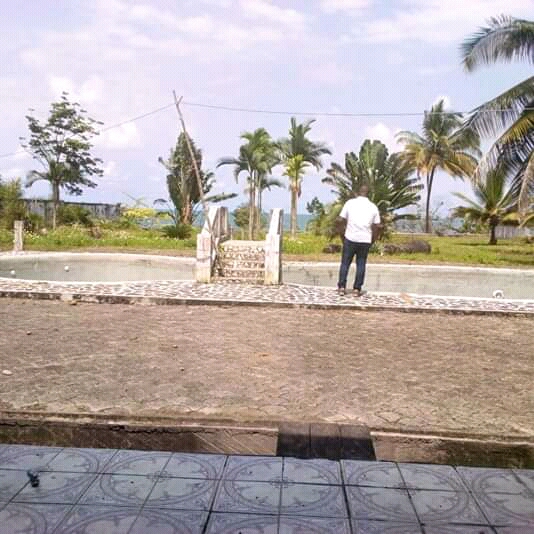 HÔTEL EN BORDURE DE MER EN VENTE À KRIBI...