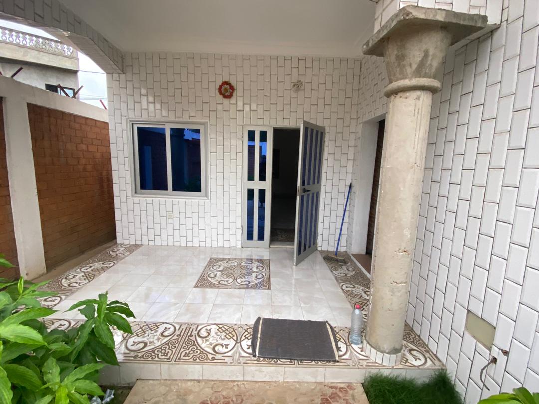 vente d'une villa de 03CHAMBRES à calavi arcon-ville