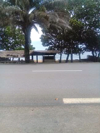 HOTEL EN VENTE À KRIBI ( GRAND BATANGA ) HOTEL EN VENTE À KRIBI ( GRAND BATANGA )