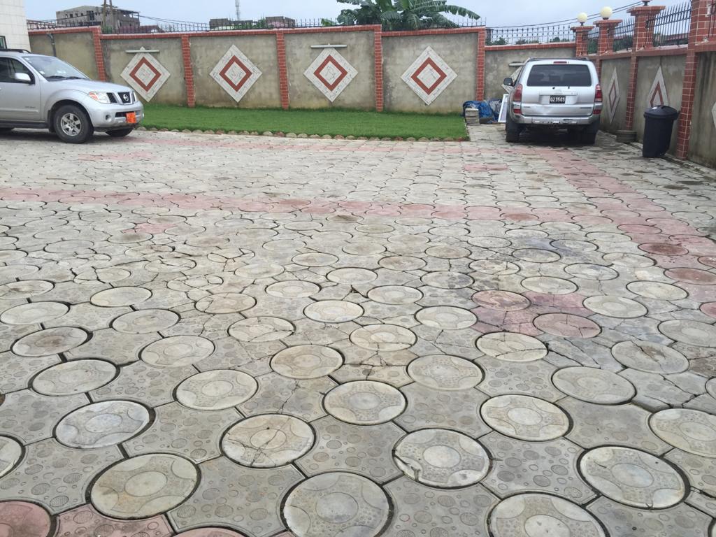 IMMEUBLE EN VENTE À NYALLA PARISO