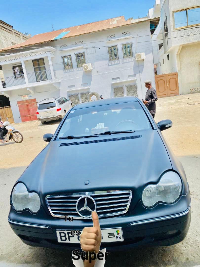 MERCEDES C200 4MATIC 2000