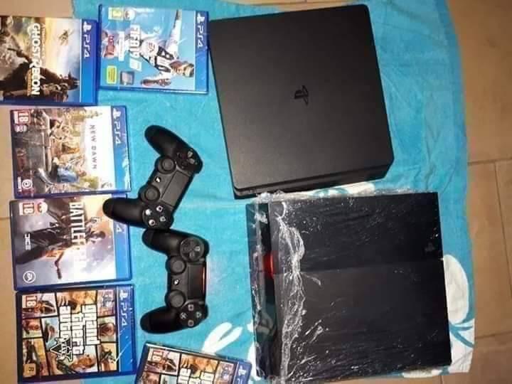 PS4 SLIM ET FAT