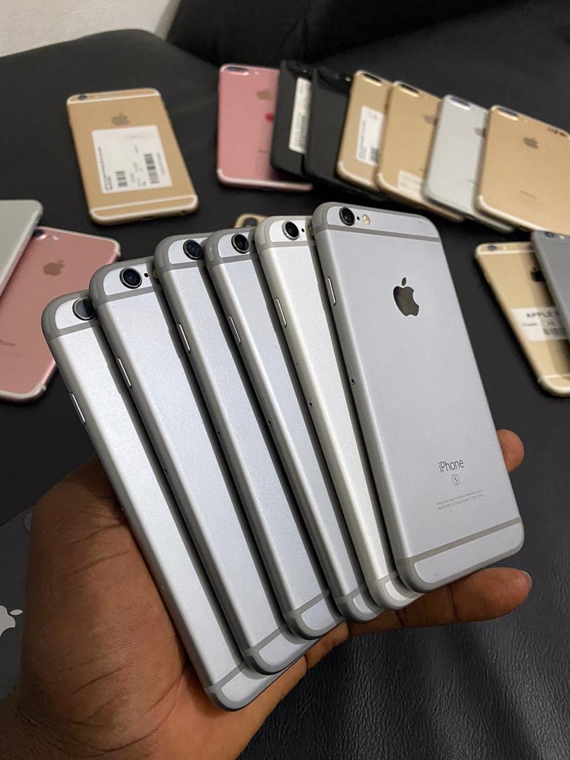 Ventes des iPhones et Samsung bon prix et toc autorise Ventes des iPhones et Samsung bon prix et toc autorise