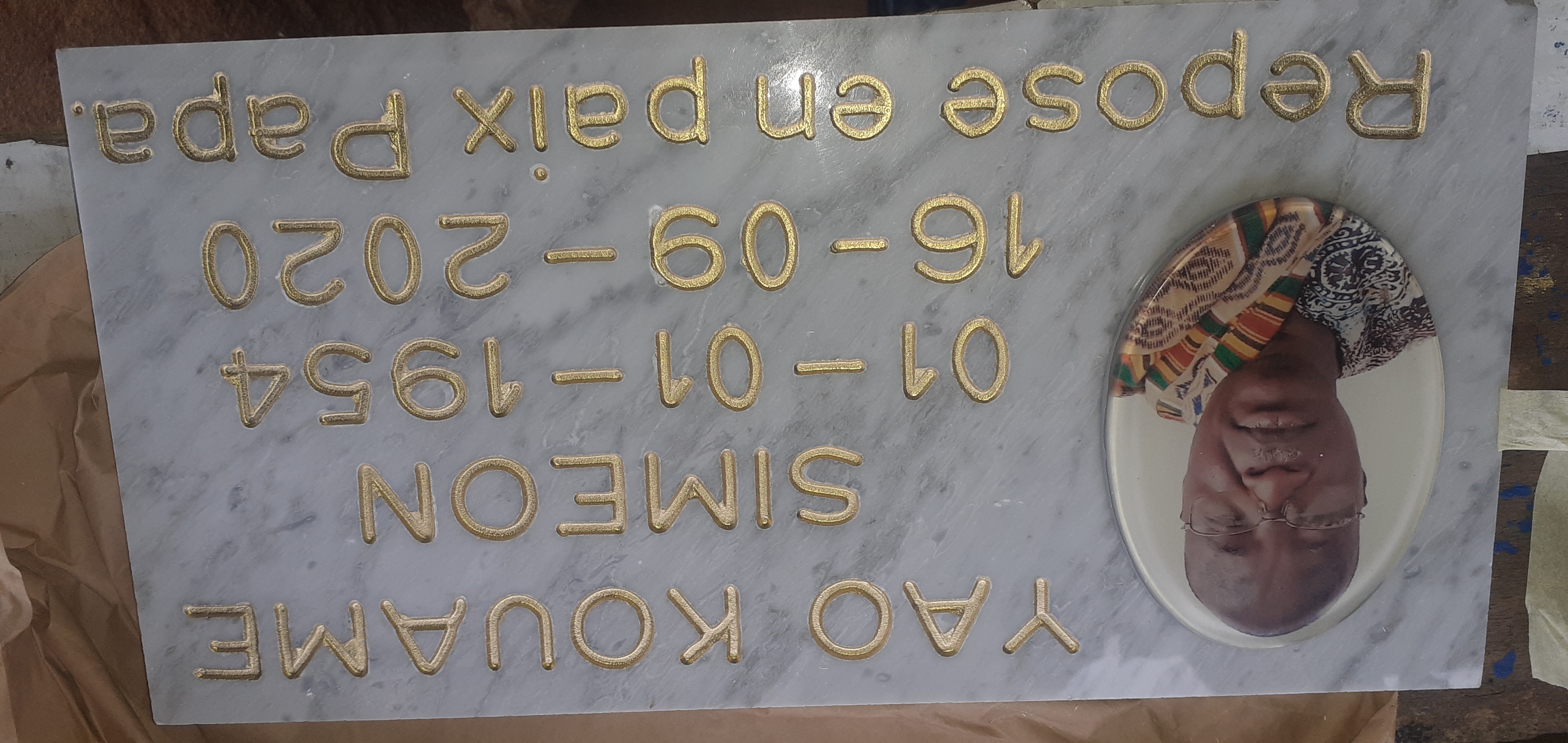 CONFECTION DE PIERRES