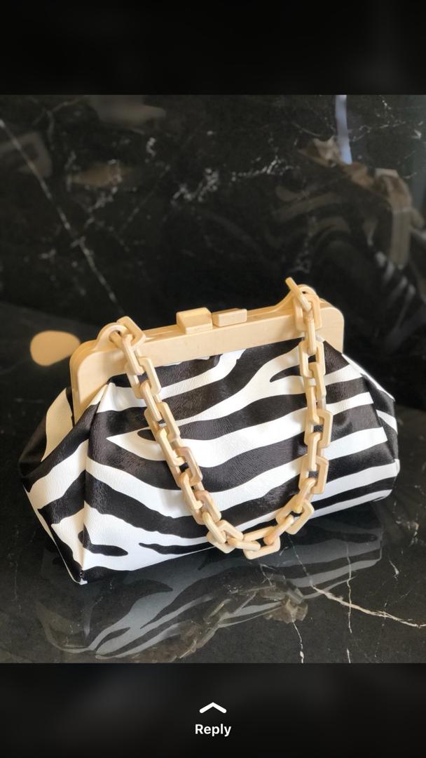 vente des poulets de chair bio et des articles femmes