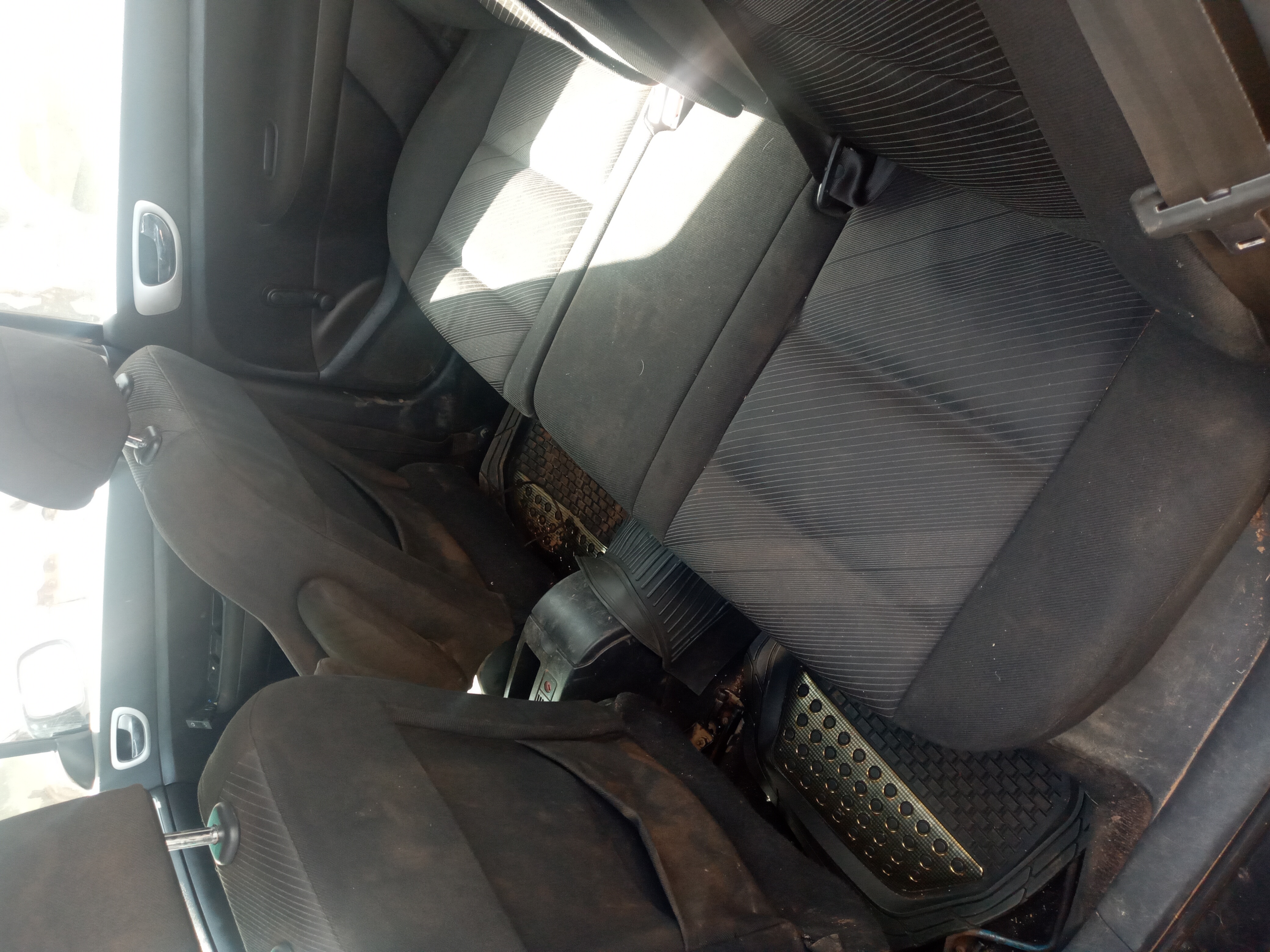 je vends voiture peugeot