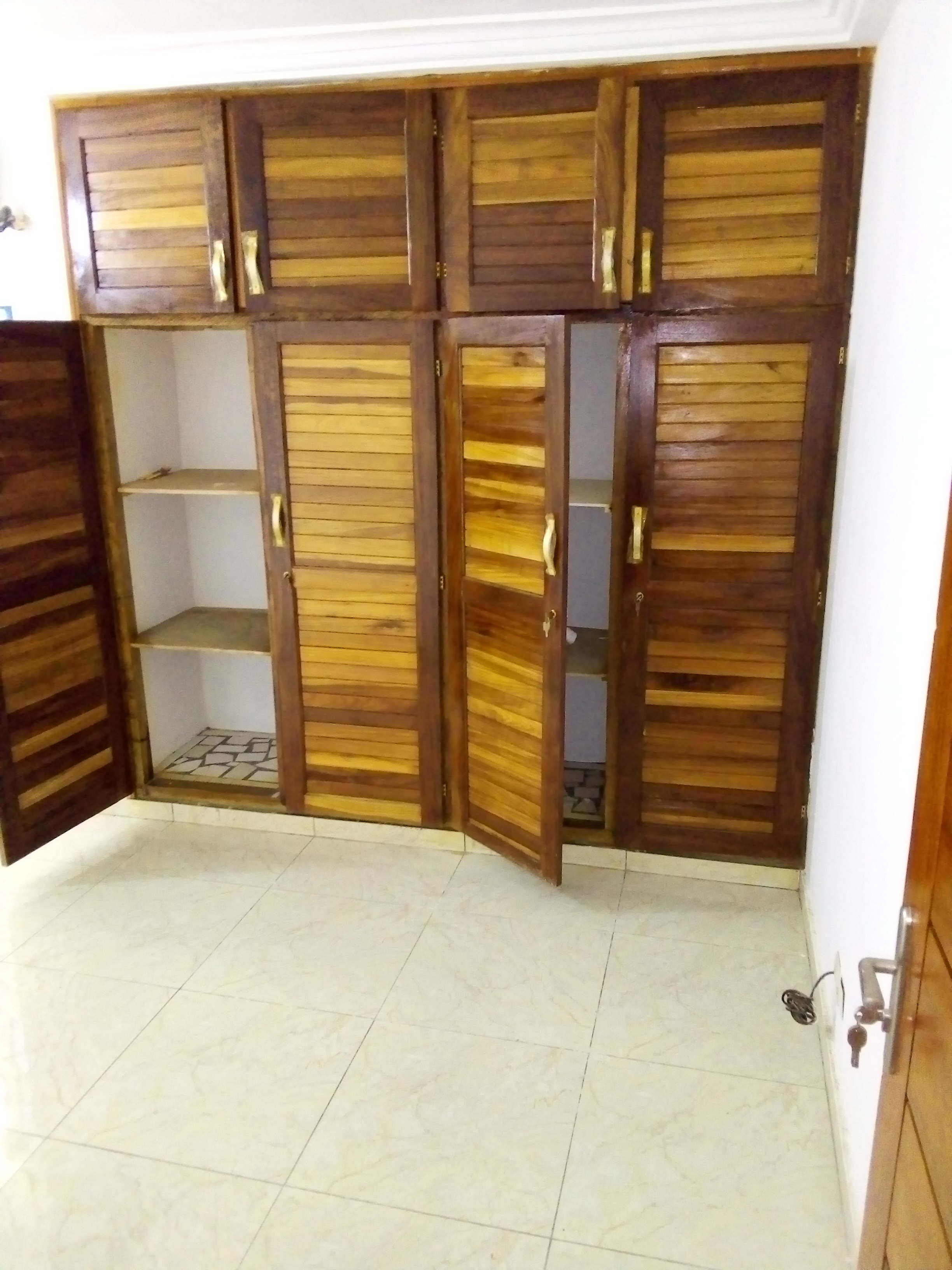 3pieces neufs A'LOUER Cocody angre nouveau CHU haute standing