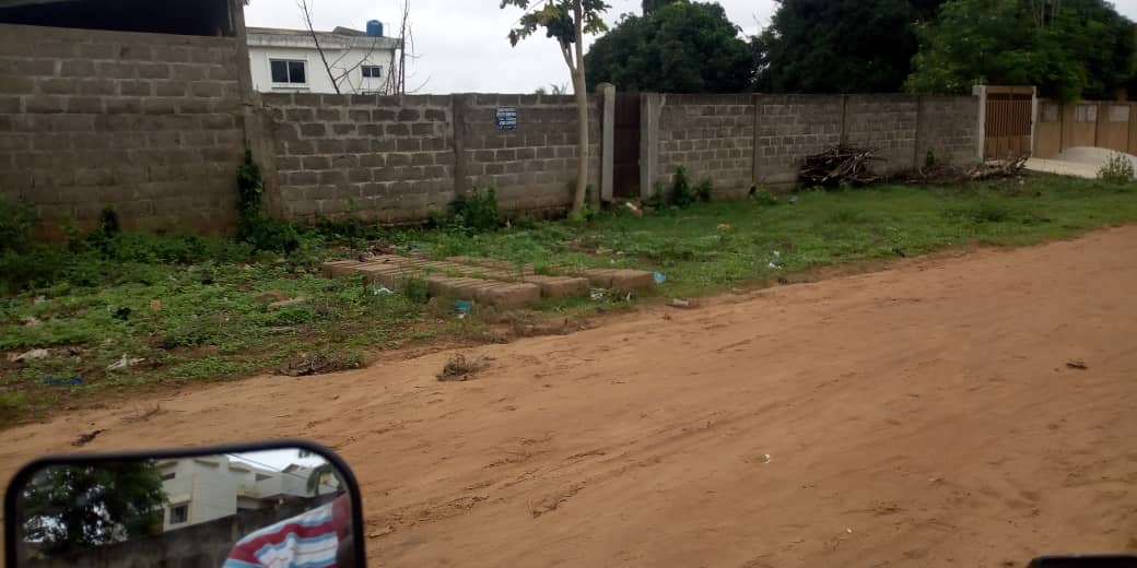 vente terrain clôturée avec TITRE FONCIER A CALAVI BÉNIN vente terrain clôturée avec TITRE FONCIER A CALAVI BÉNIN
