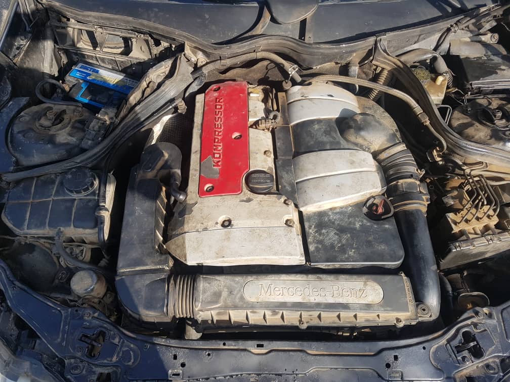 Mercedes C180 maison mère