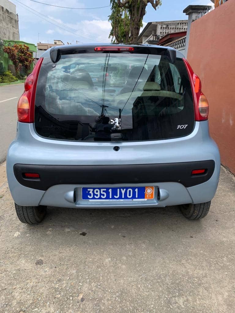 PEUGEOT 107