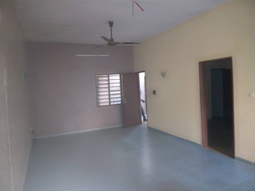 location maison duplex fidjrossè aibatin