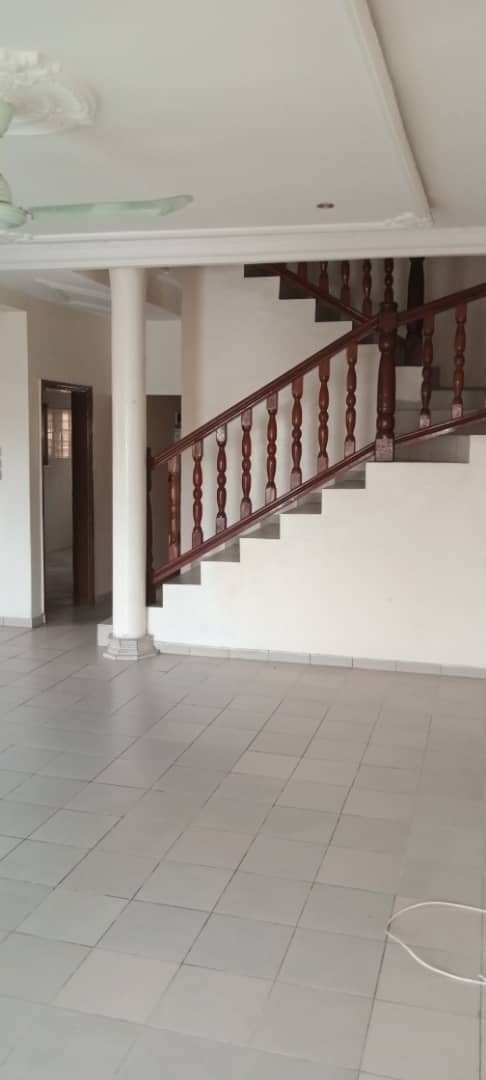 location maison duplex fidjrossè aibatin