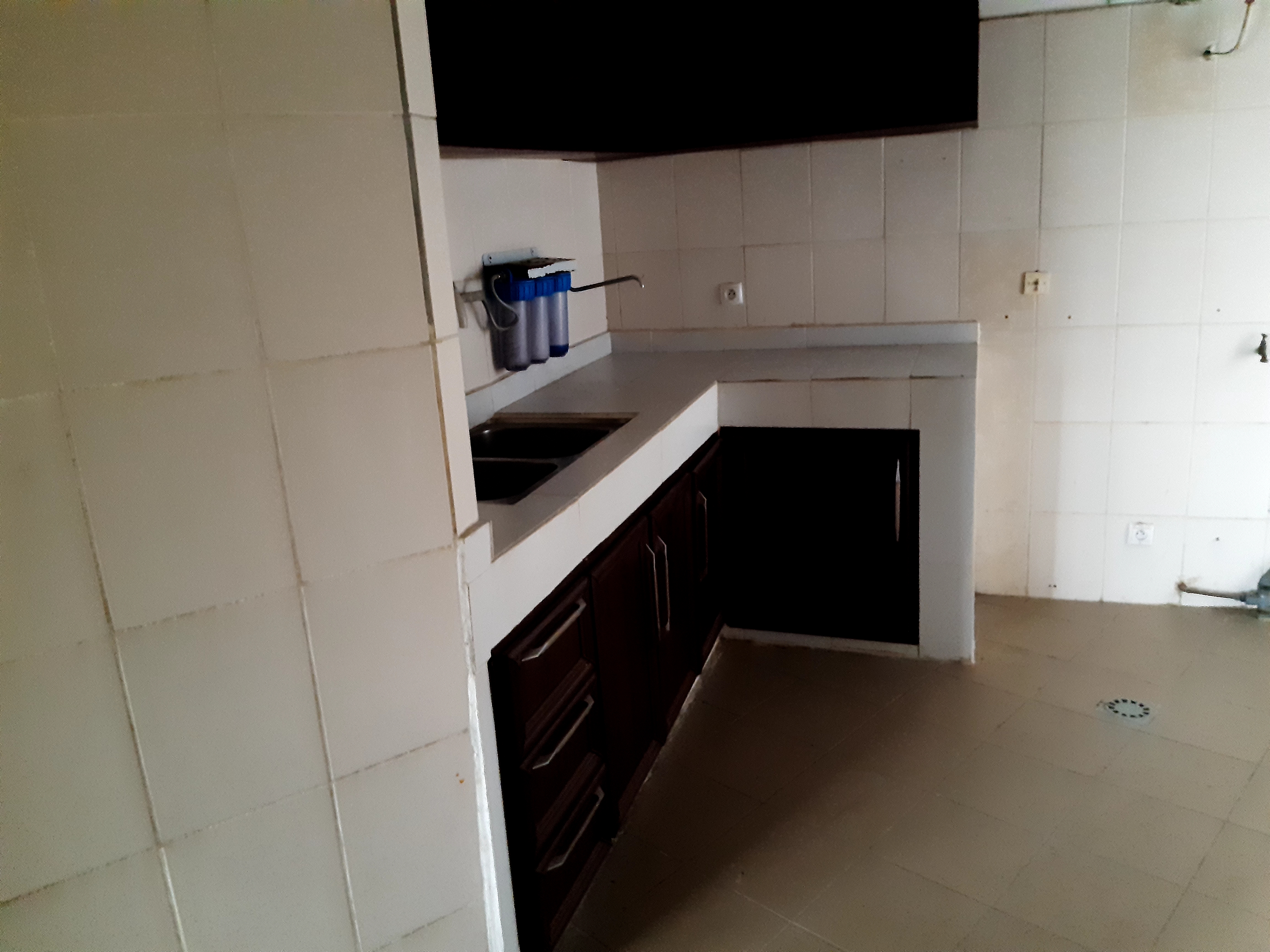 LOCATION D UN APPARTEMENT AVEC PARKING INTÉRIEUR MARCORY RÉSIDENTIEL