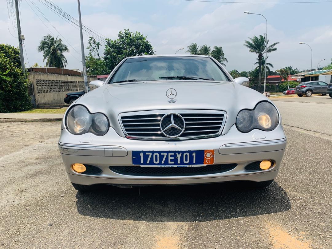 Mercedes-Benz C200