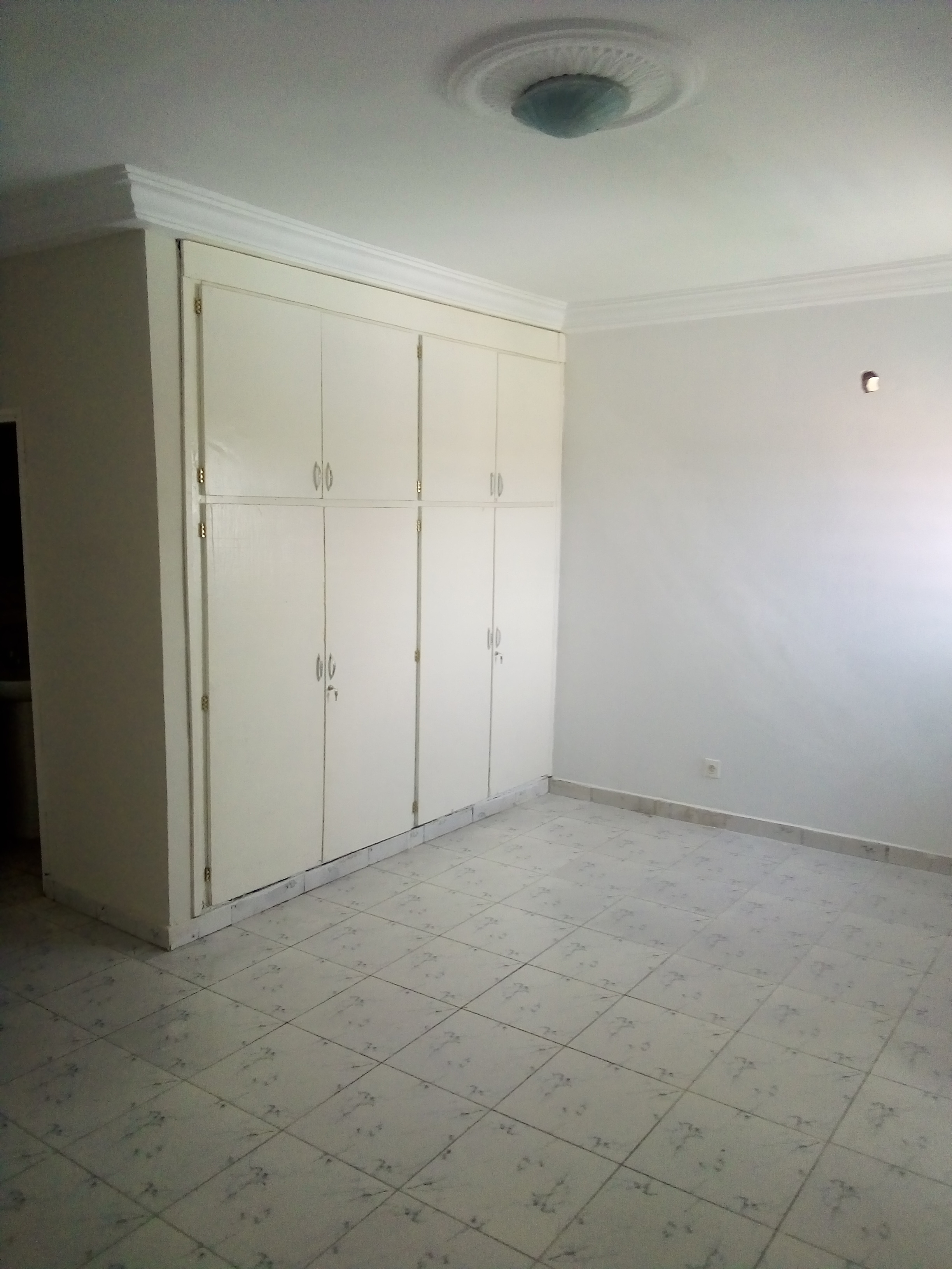 3pieces A'louer Cocody Riviera plamerais st viateur