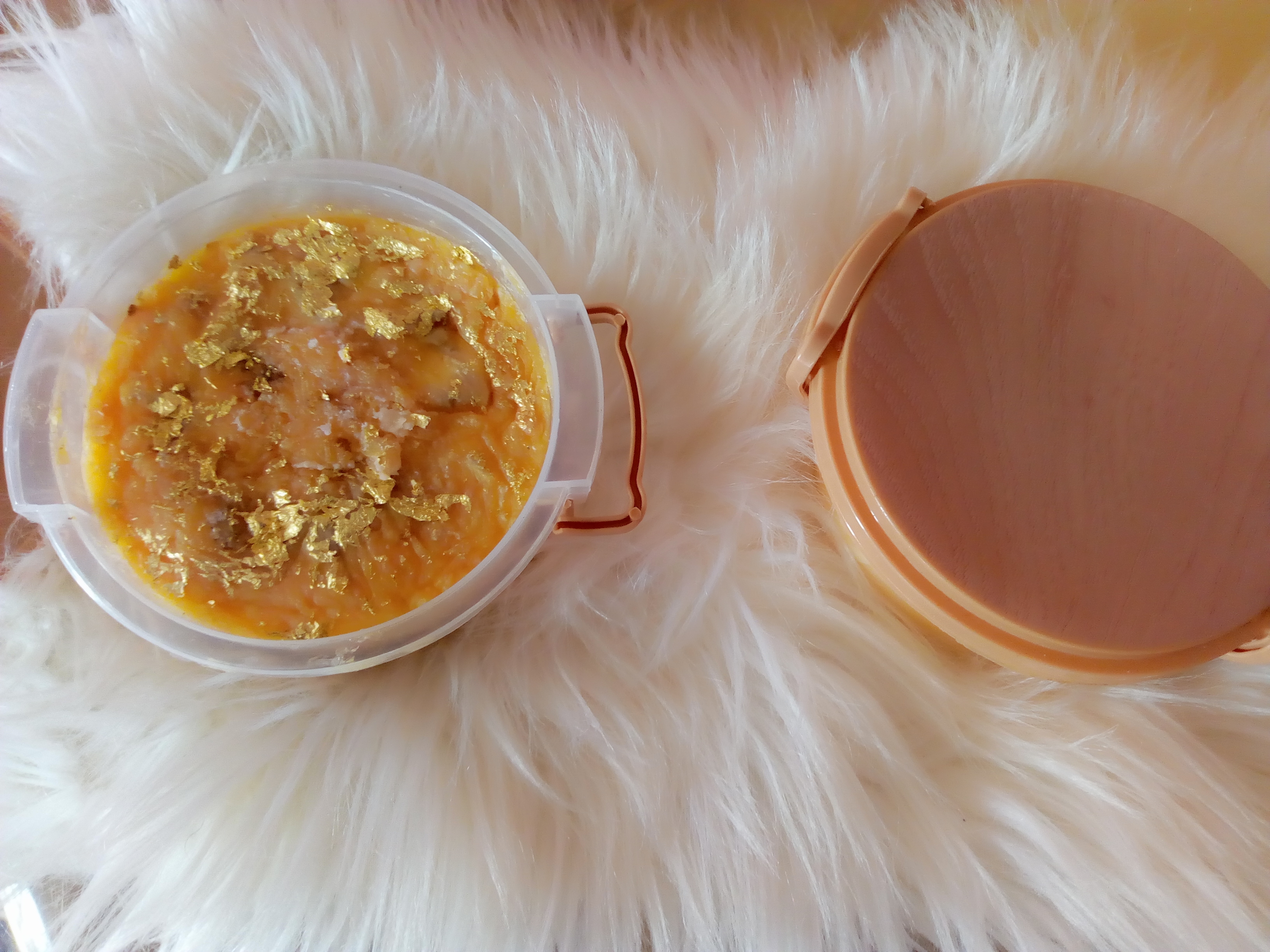 lait corporel et savon  Divaskinlight ultra éclaircissant