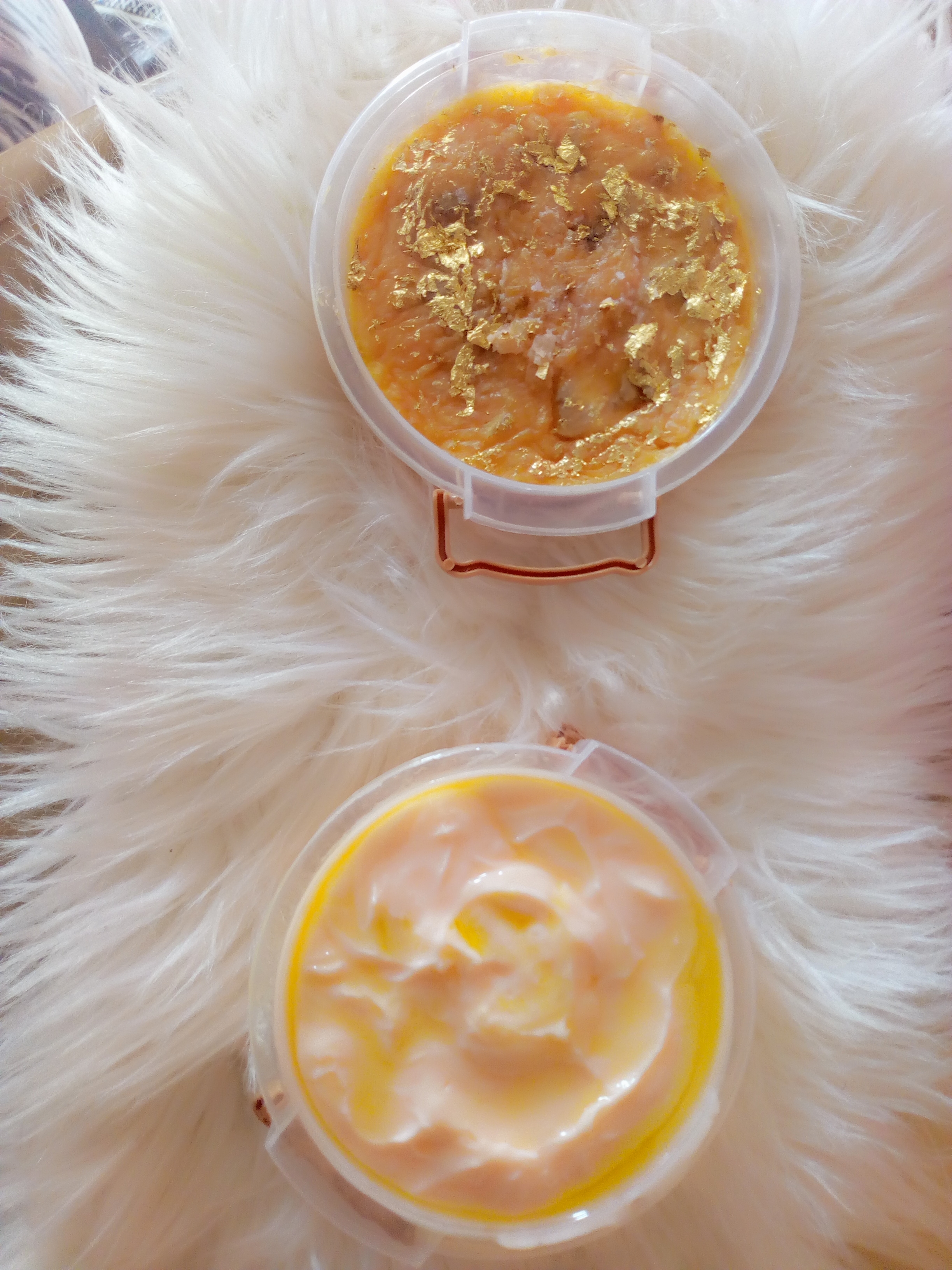 lait corporel et savon  Divaskinlight ultra éclaircissant